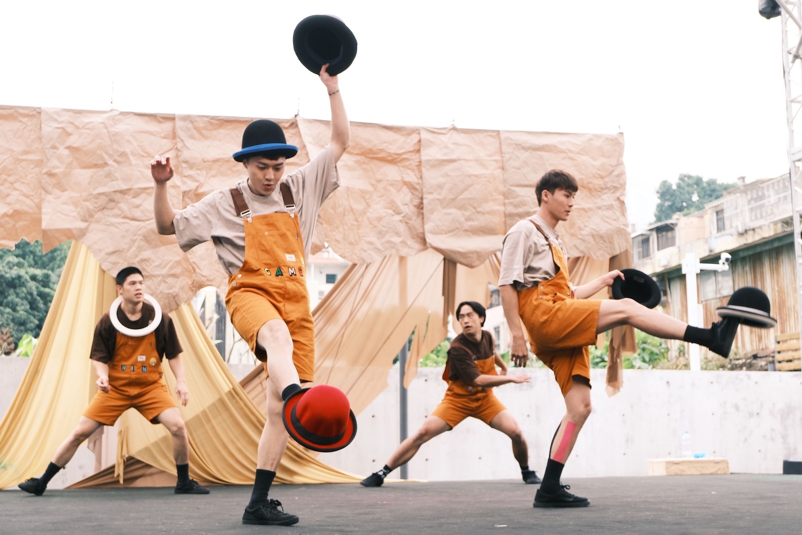 《狂歡馬戲遊樂場》